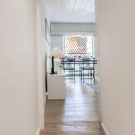 Inloveapartments - Typical Portuguese Tiles