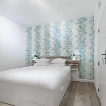 Typical Portuguese Tiles شقة