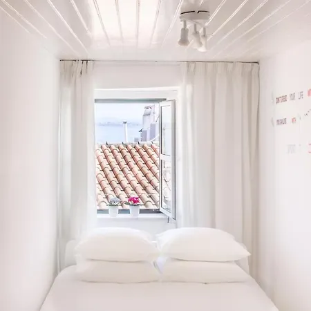 Inloveapartments - Typical Portuguese Tiles Lisbon