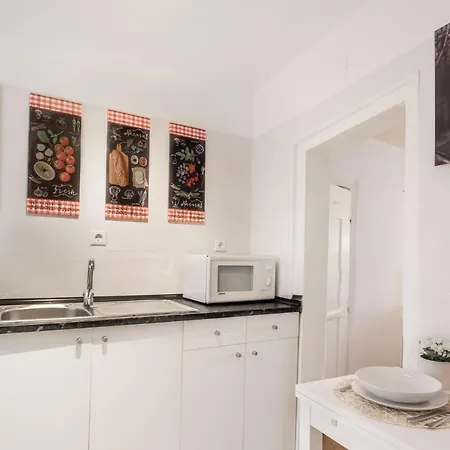 Inloveapartments - Typical Portuguese Tiles *