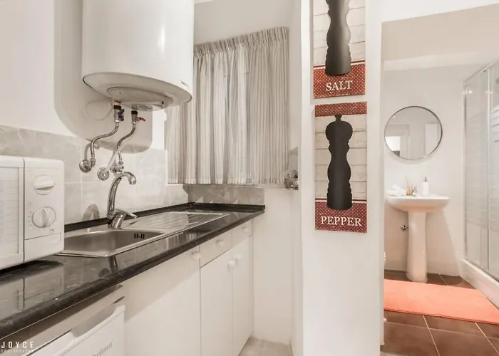 Апартаменты Typical Portuguese Tiles *