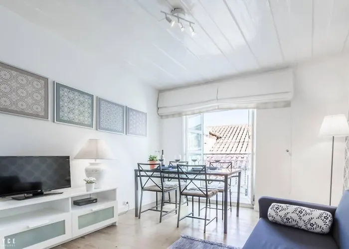 Typical Portuguese Tiles * Лиссабон